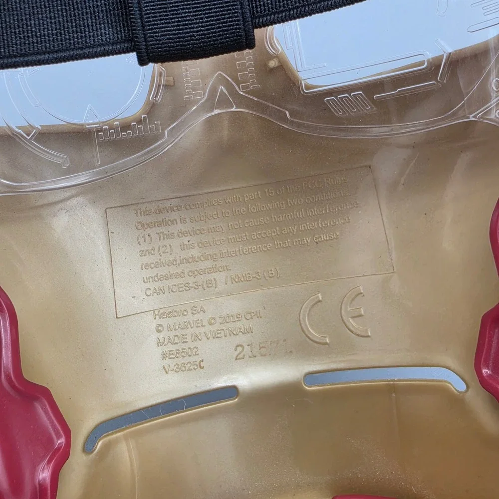 Hasbro Iron Man Mask Red Gold Avengers Flip FX Light Up HUD E6502 Toy